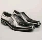 Sepatu Pantofel Hitam Naville